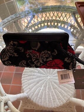 NWT Vera Bradley jacquard Clutch with Red Blooms
